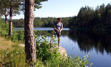 Man som fiskar